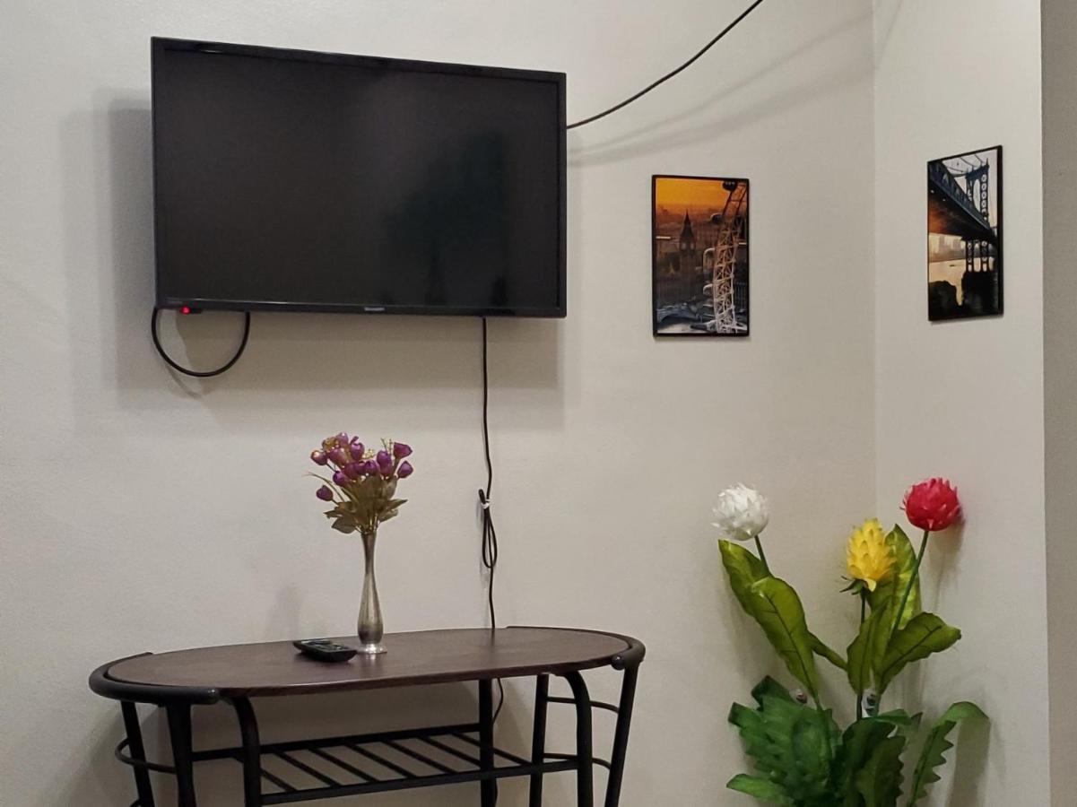 Jen'S Paranaque City Apartment Manilla Buitenkant foto